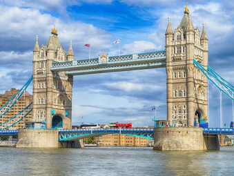 Die London Bridge bei schönen Wetter